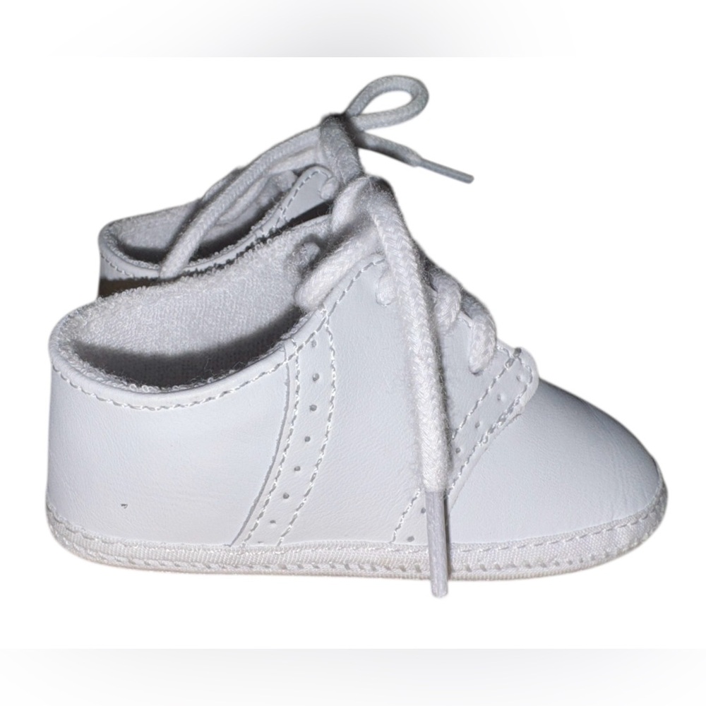 Classic baby White leather Saddle crib shoes size 4